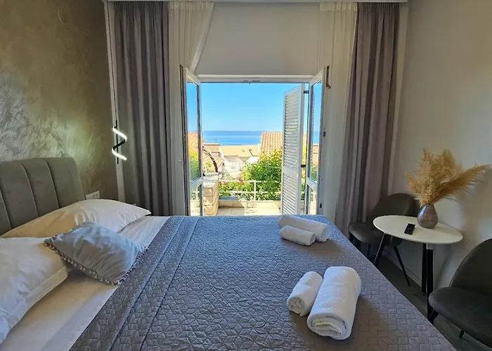 9 Makarska
