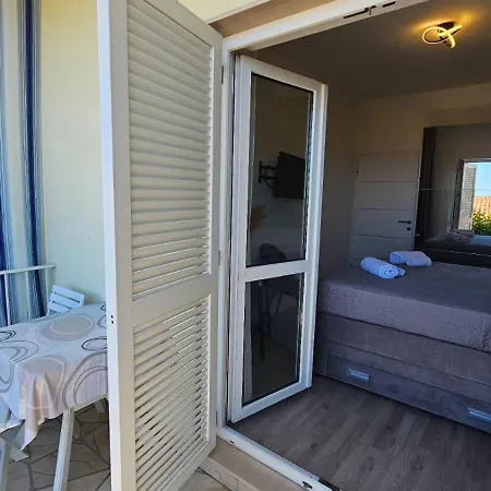 9 Makarska